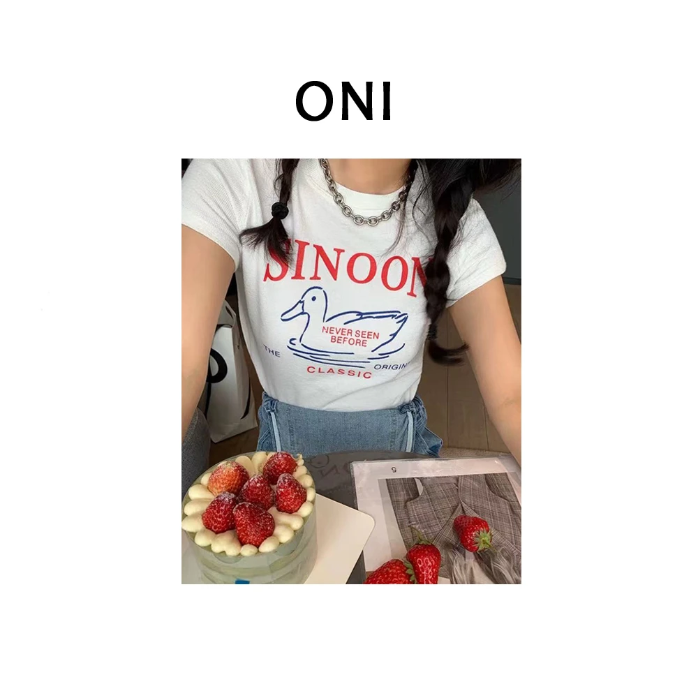 OUNI “ 一只 S.鸭子 “ B*M~ 白色正肩无感印花短袖