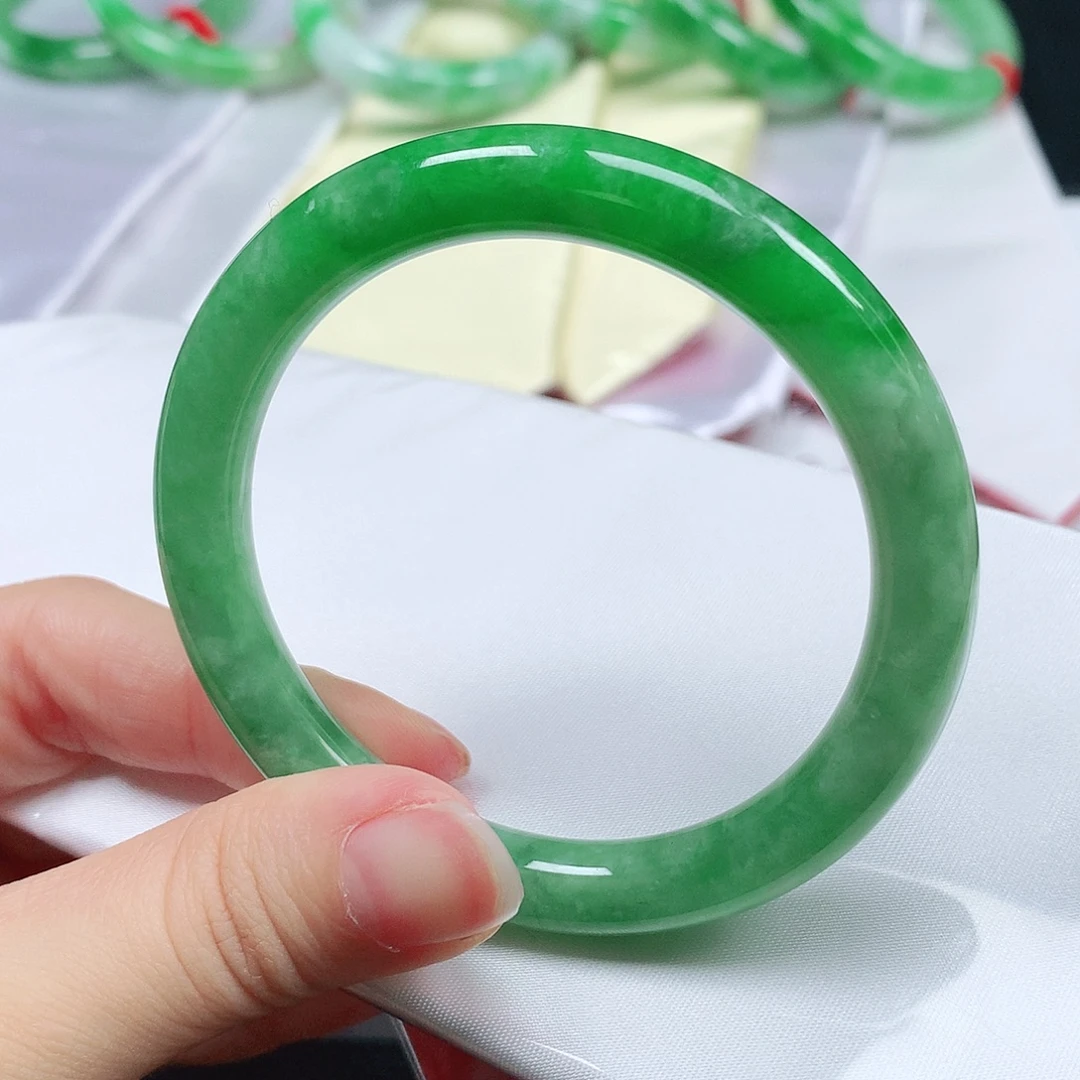 翡翠未镶嵌手镯1491