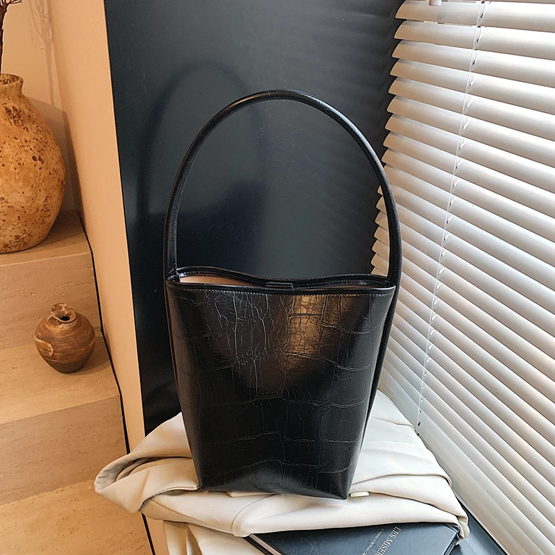 新款百搭水桶包单肩包气质单肩小方包极简风轻奢子母包礼物包包女
