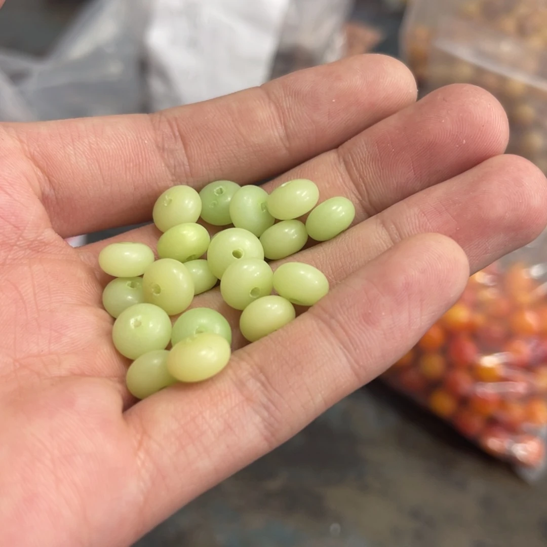 吊坠白玉菩提z9/100+100颗微瑕阳光玫瑰算盘