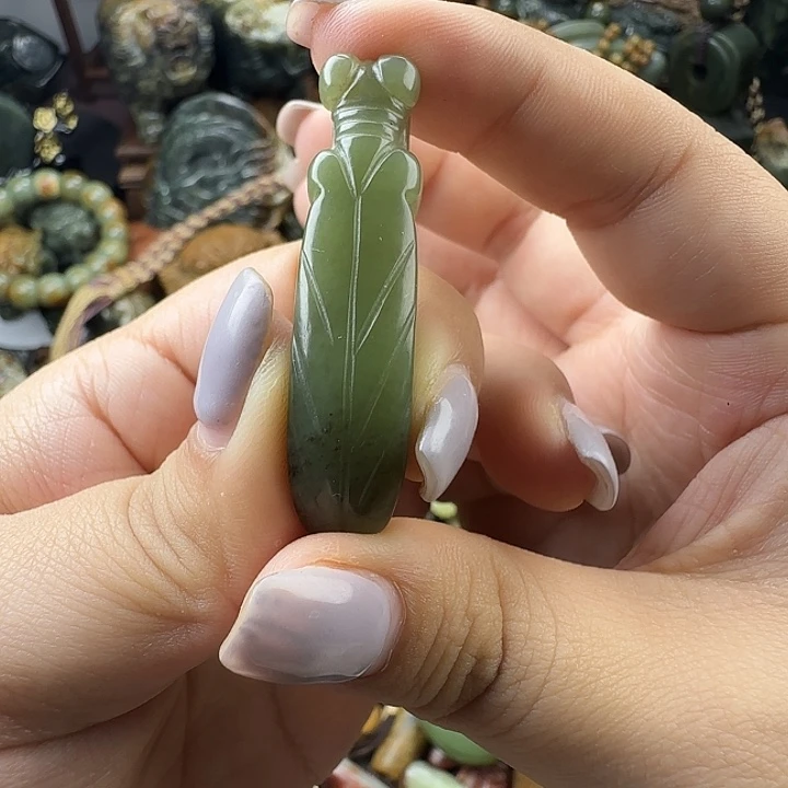 透闪石质玉未镶嵌珠宝奇石