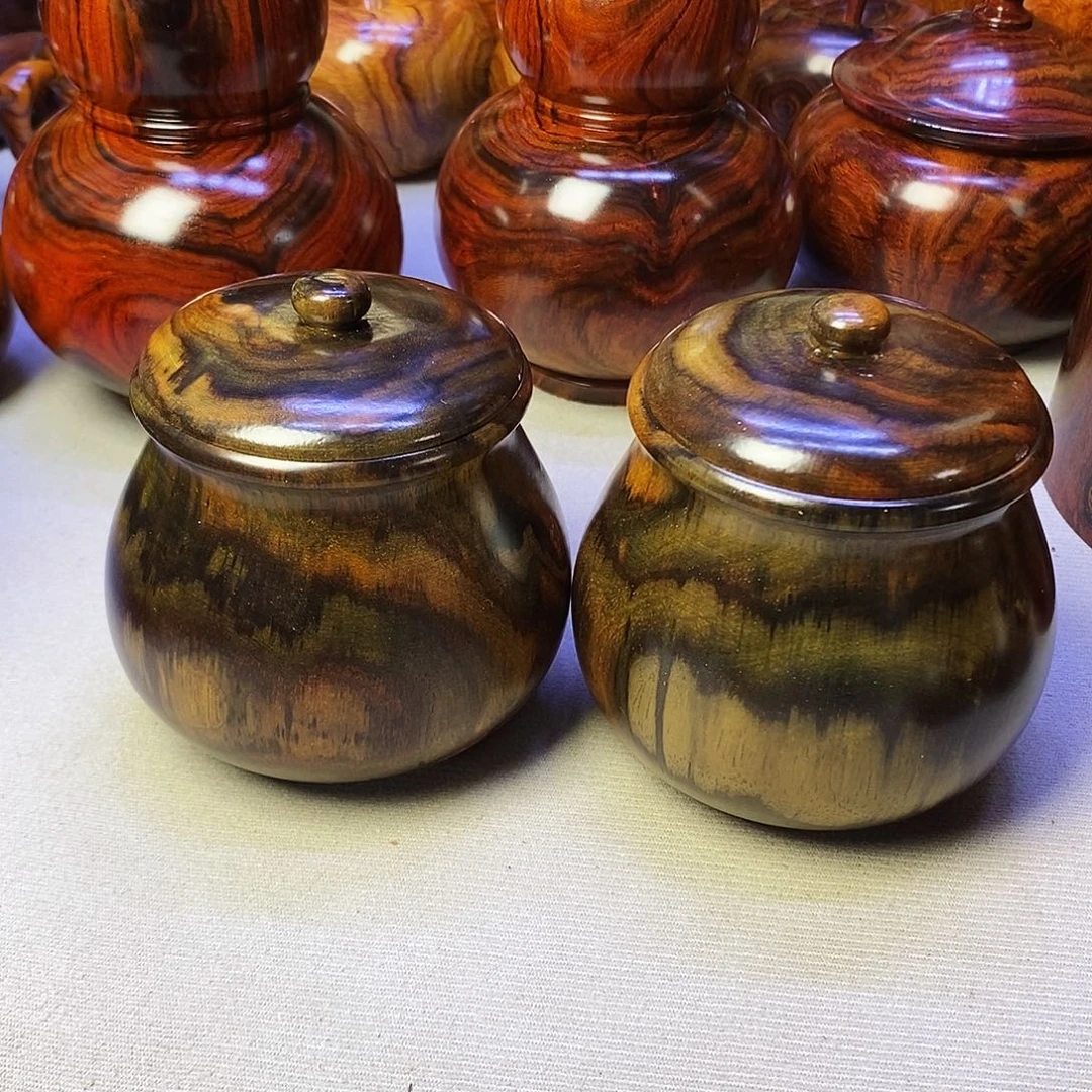 木独***溪老挝大红酸枝茶叶罐一对