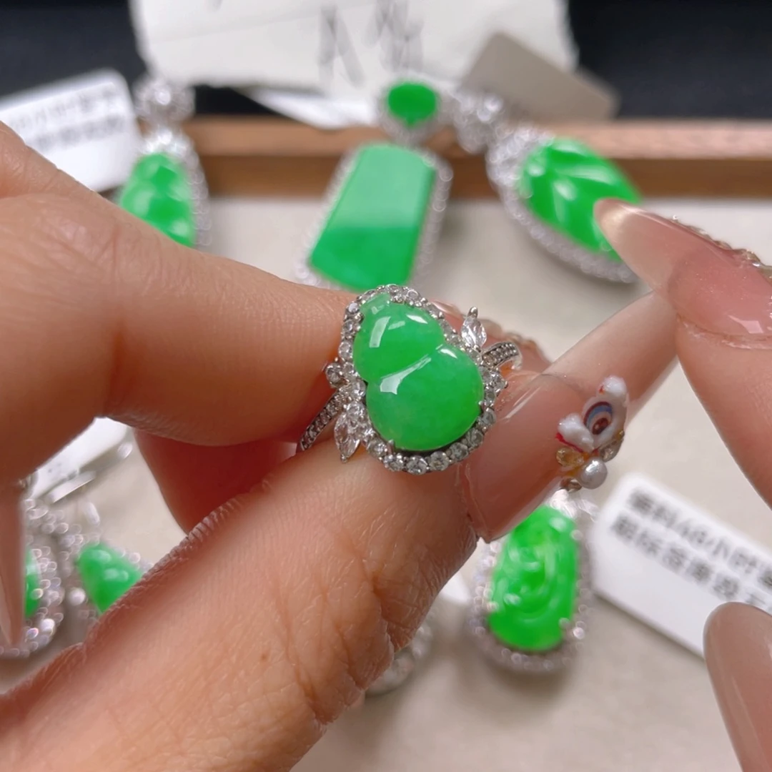 翡翠戒指银S925镶嵌翡翠