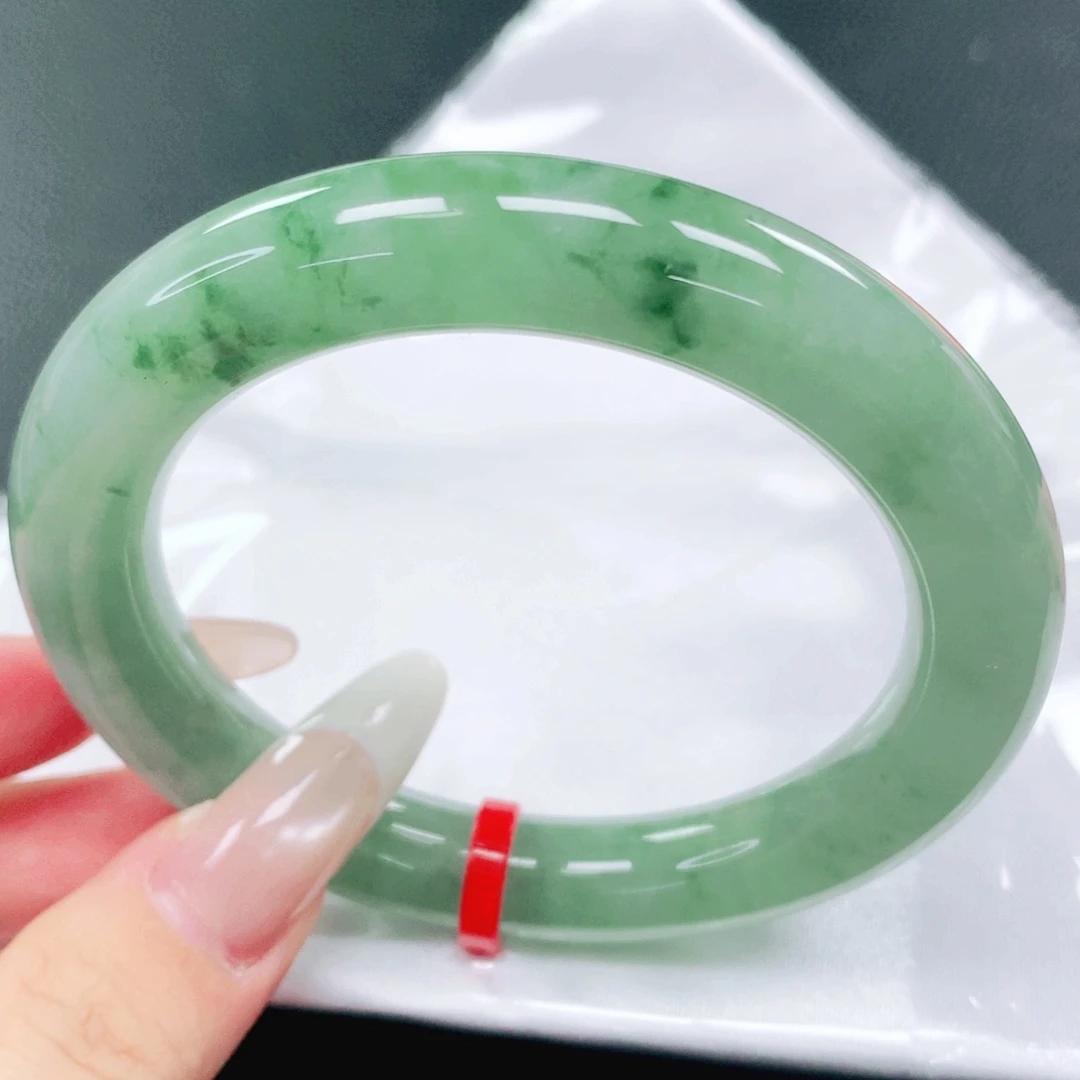 翡翠未镶嵌手镯57