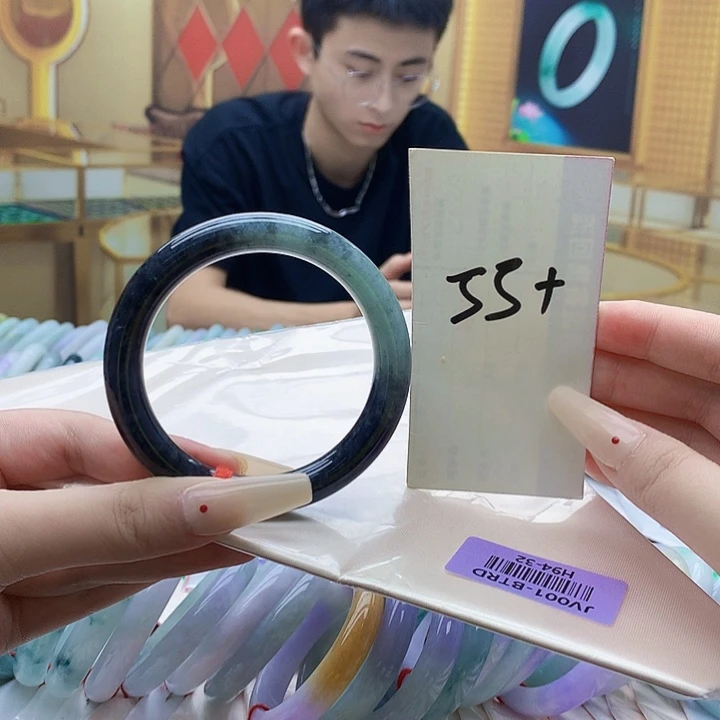 未镶嵌手镯翡翠nn