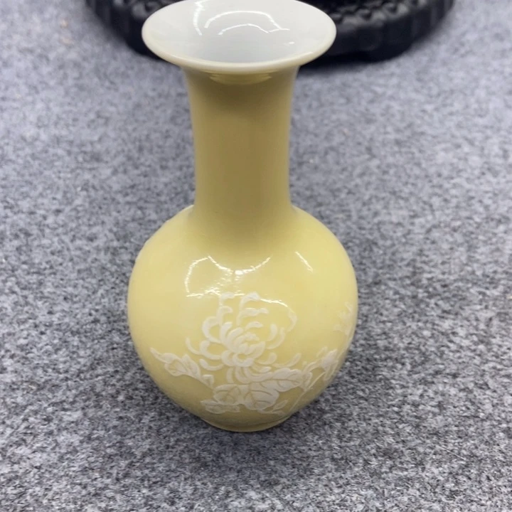 陶瓷景德镇瓷器堆白花瓶