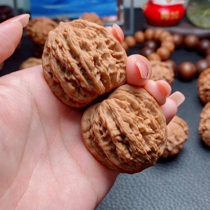 文玩核桃把件麦虎40