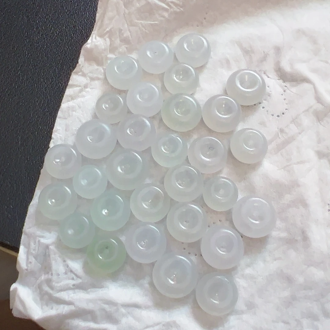 定制翡翠未镶嵌小*孩扣子