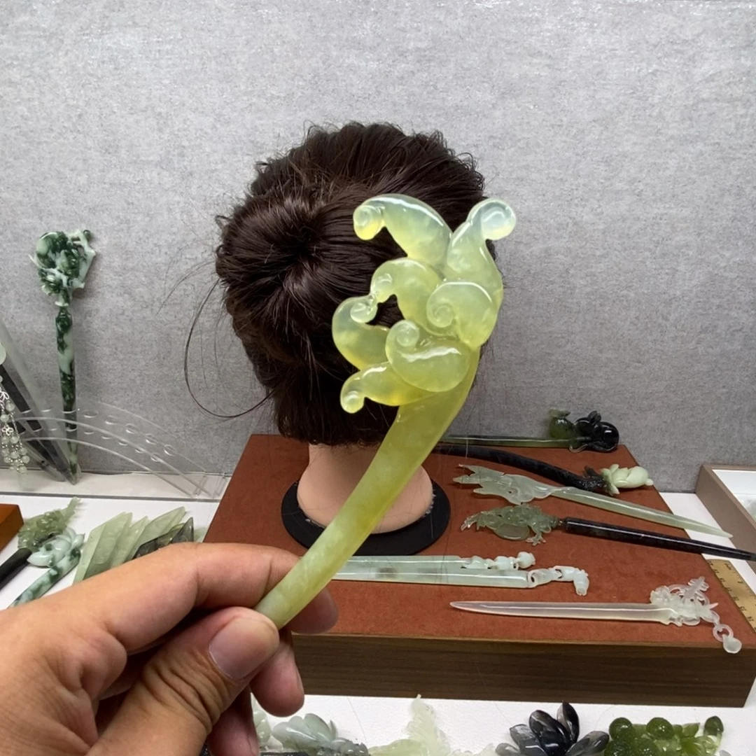 蘑***人蛇纹石玉未镶嵌发簪