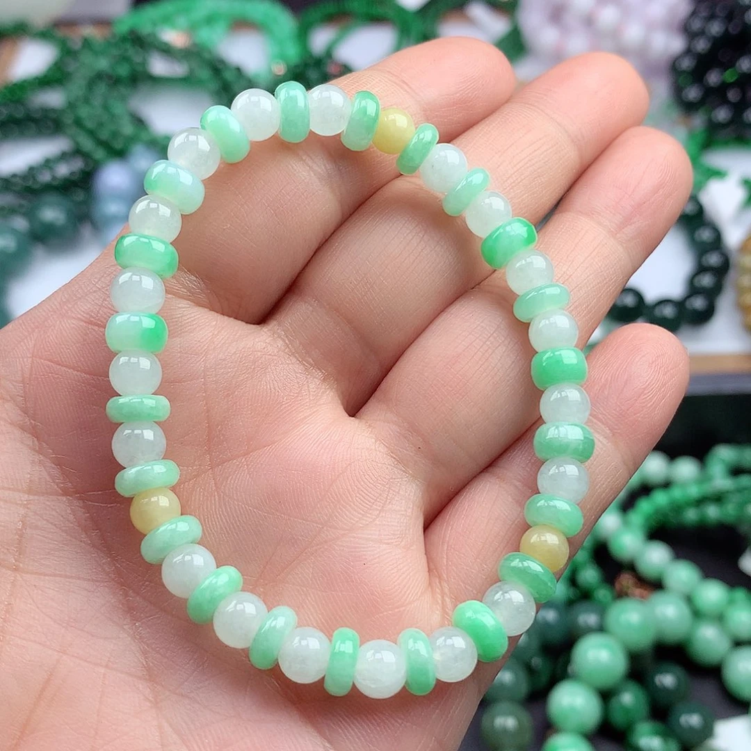 翡翠颈饰未镶嵌手串