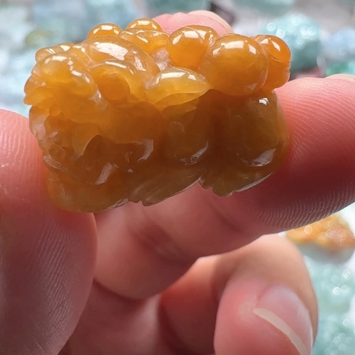 翡翠挂件未镶嵌貔貅