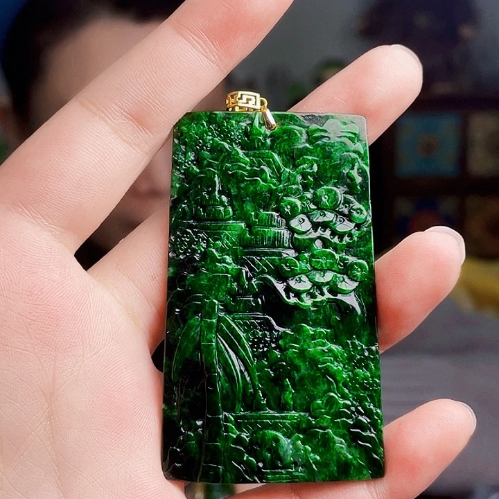 翡翠18K金镶嵌颈饰多样性