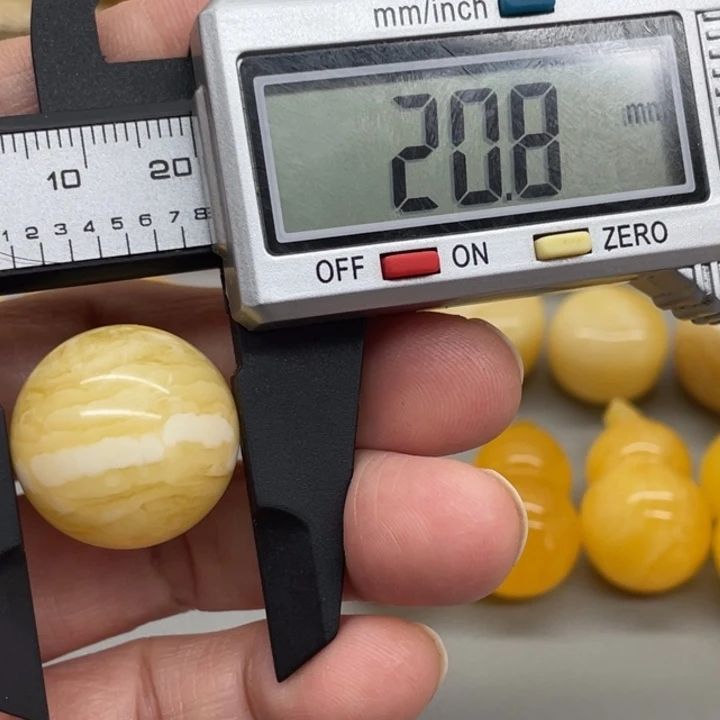 琥珀裸石未镶嵌蜜蜡