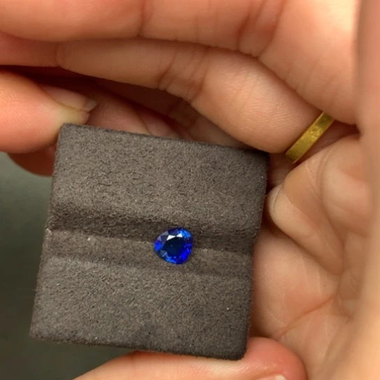 裸石蓝宝石天然皇家蓝蓝宝石0.86ct