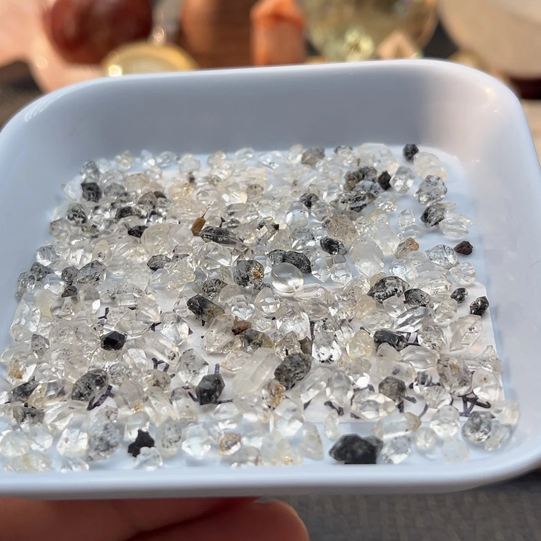 吱***吱水晶未镶嵌珠宝半成品191