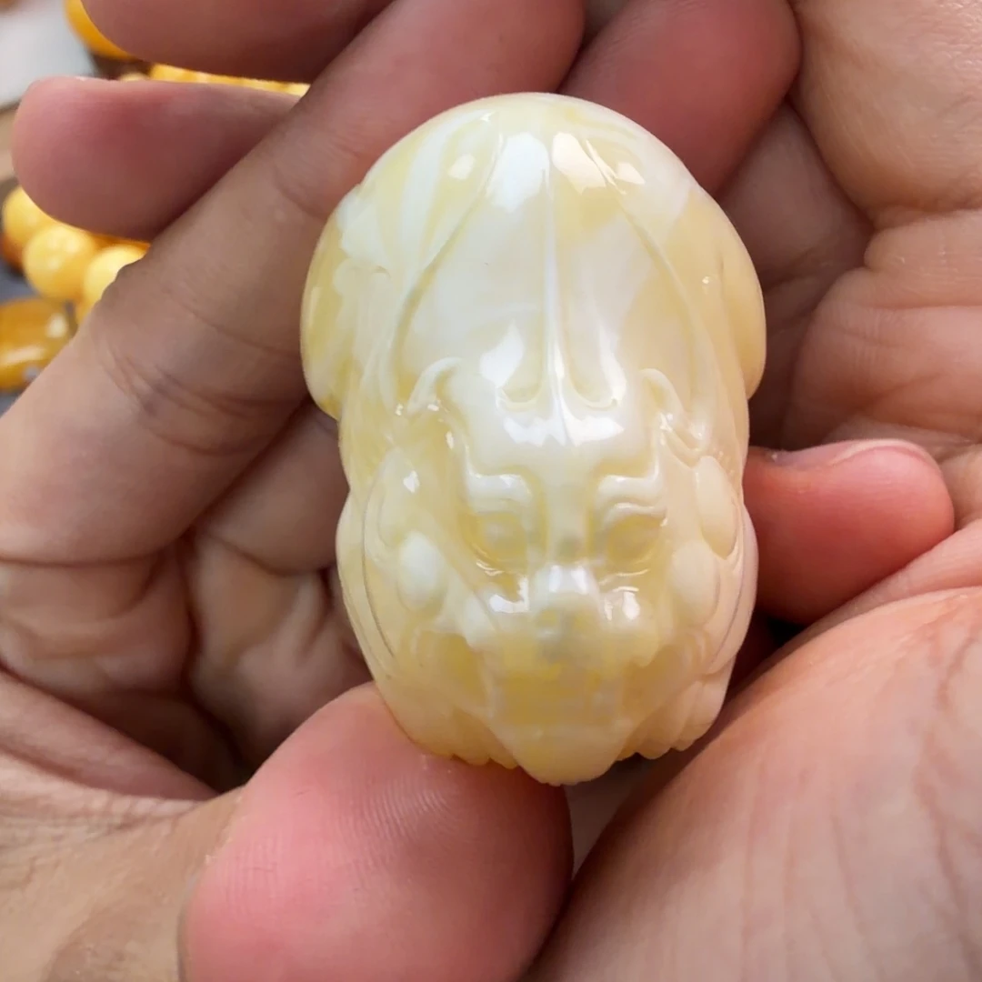 琥珀未镶嵌珠宝奇石26g