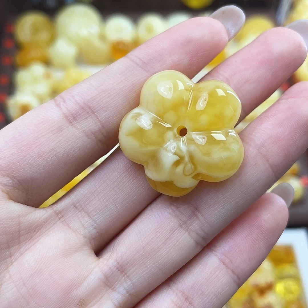 琥珀未镶嵌裸石花朵