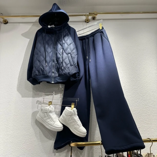 【01】韩版女款运动短款时尚宽松