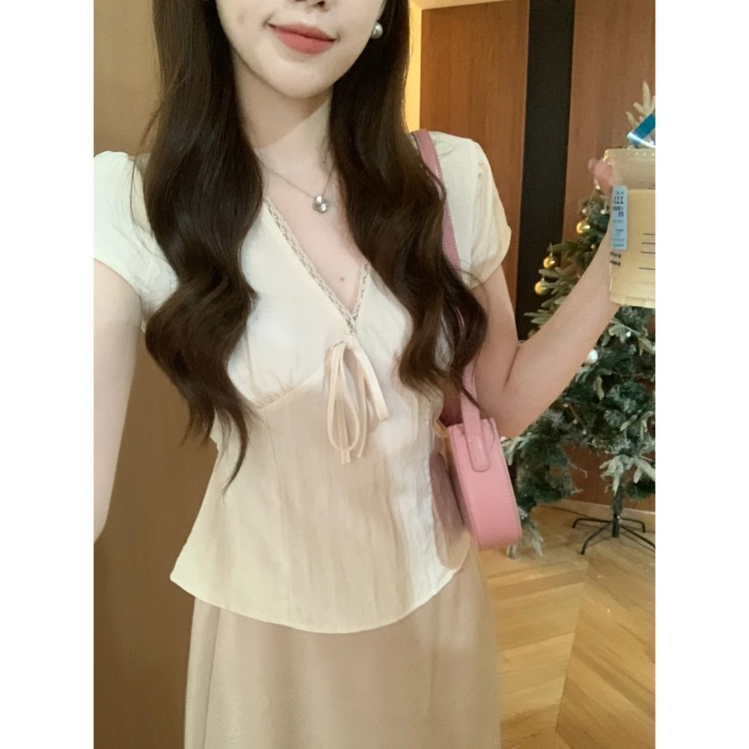 安安 简约V领蕾丝百搭上衣