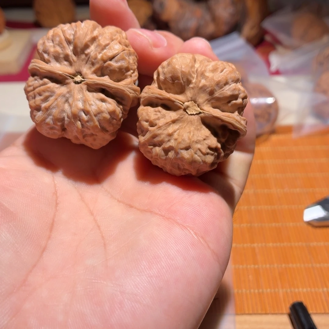 K***呀蛤蟆头文玩核桃B138