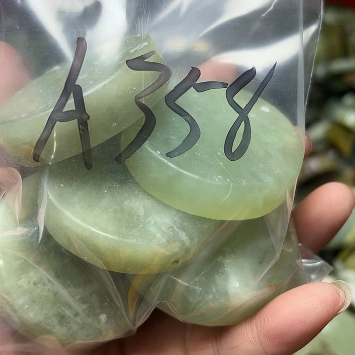 未镶嵌蛇纹石玉鱼缸石，盆景石