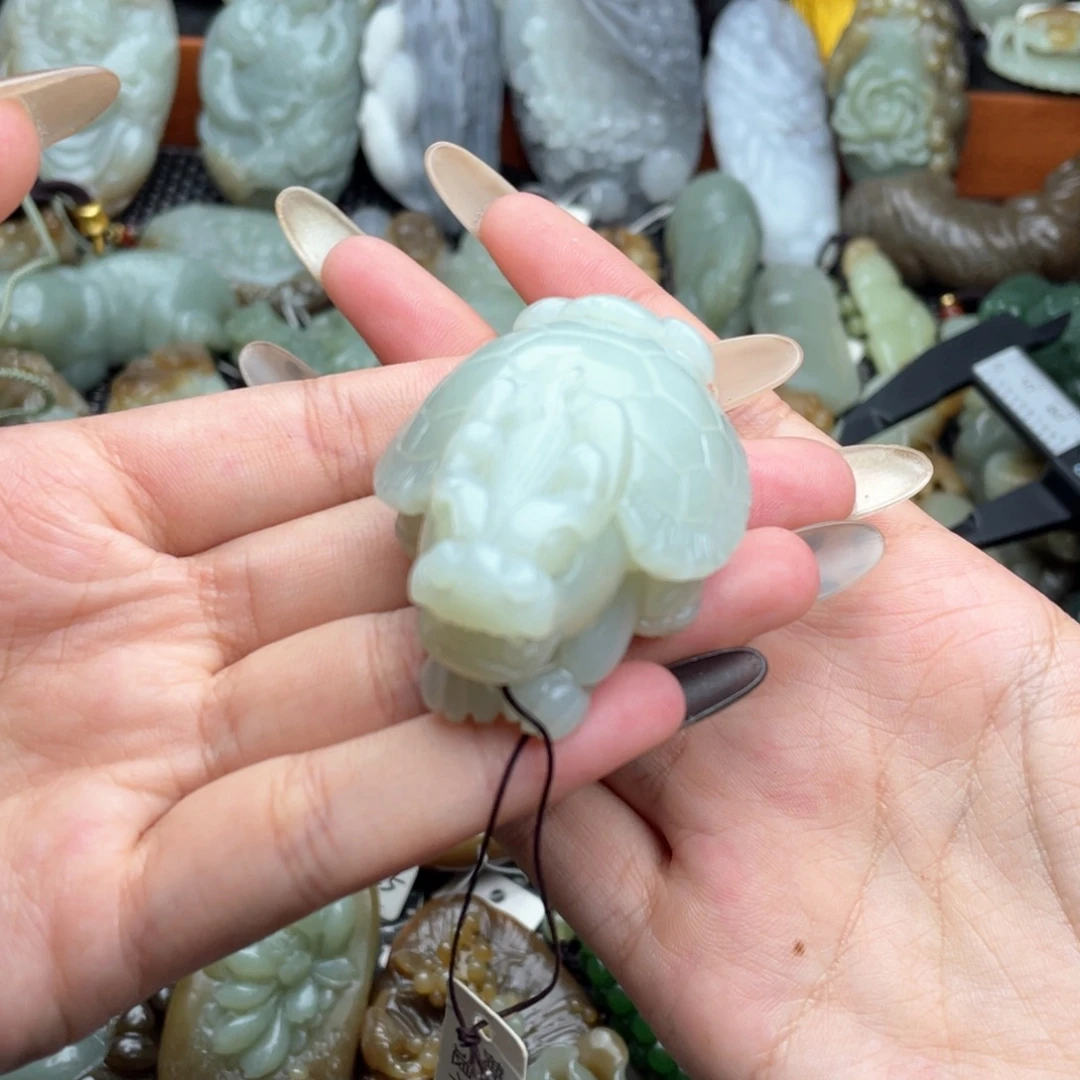 和田玉未镶嵌挂件