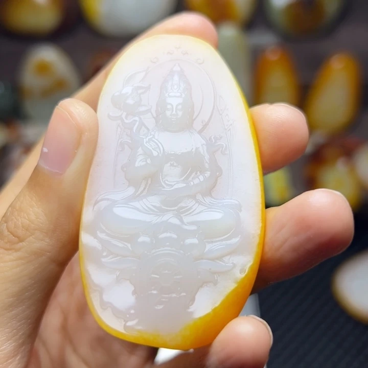 和田玉未镶嵌颈饰