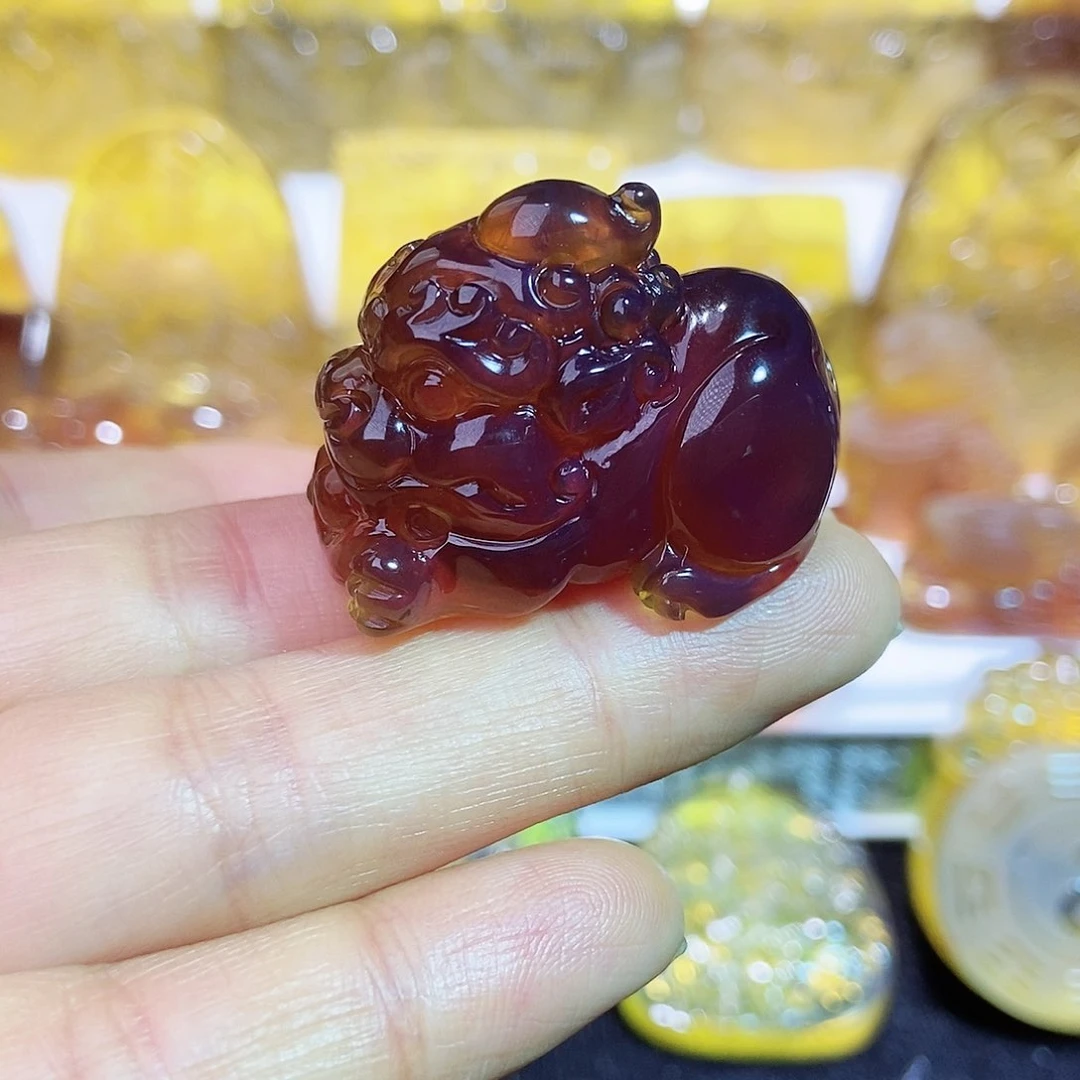 琥珀颈饰未镶嵌名**字貔貅