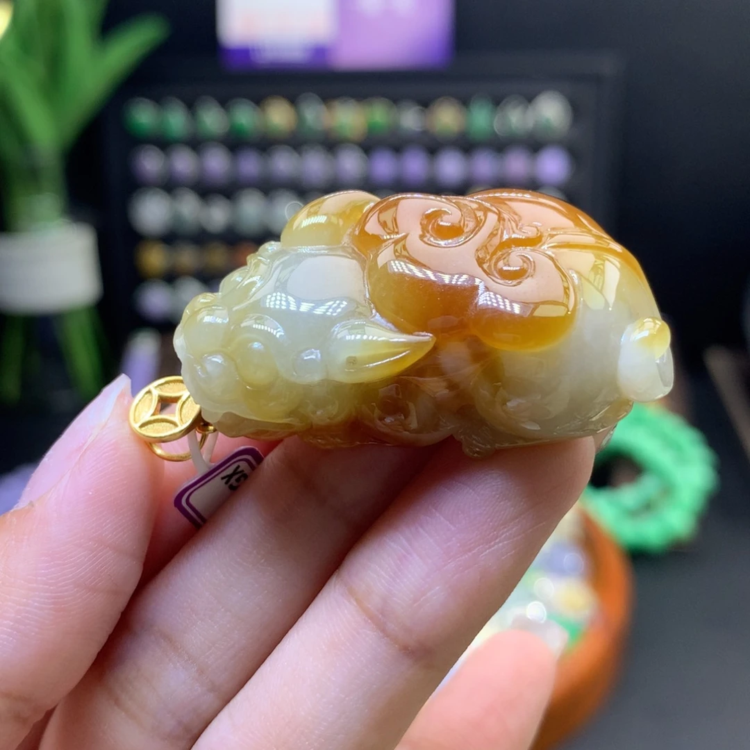 翡翠18K金镶嵌颈饰