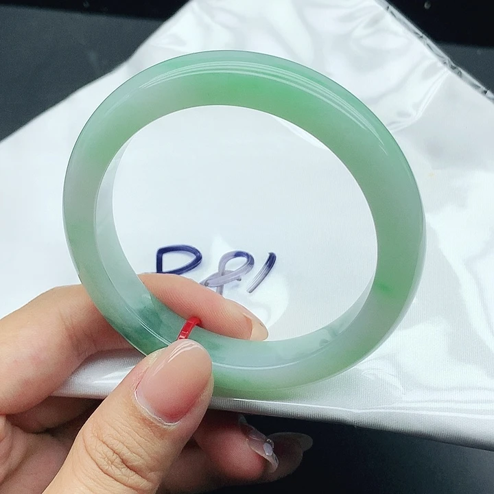 未镶嵌手镯翡翠188