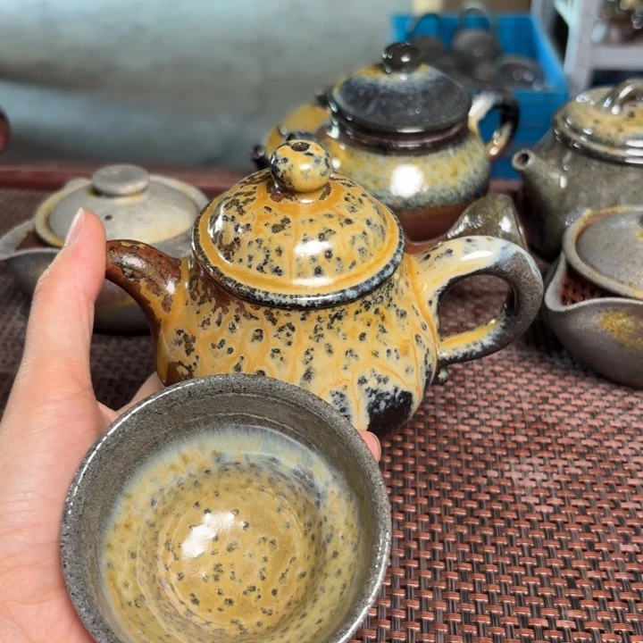 茶杯紫砂垂珠潘壶270