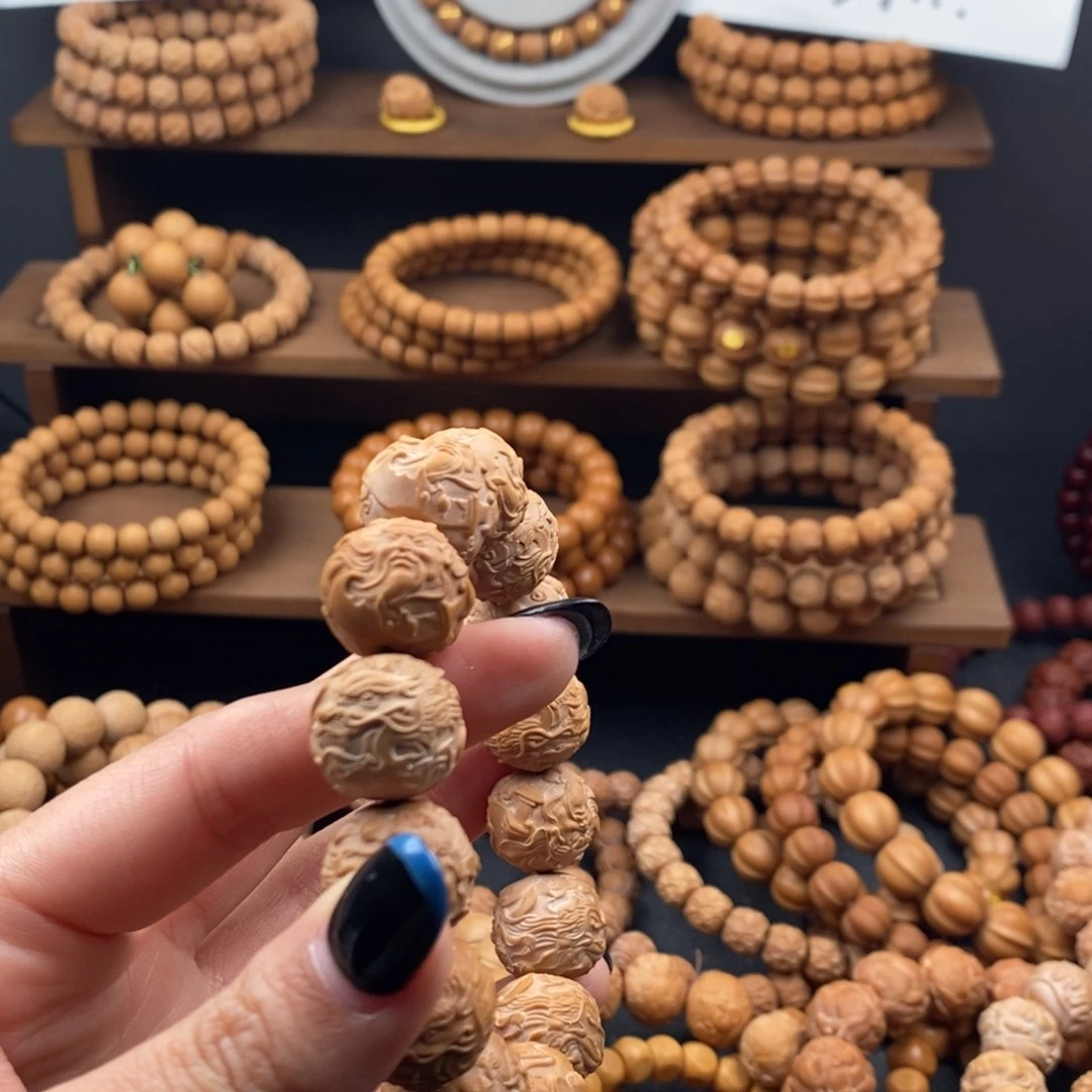 小***猪吊坠猴头核桃关公御龙