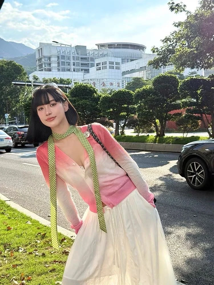 亲妈~2025秋新款V领短开衫羊毛马海毛渐变撞色针织衫女