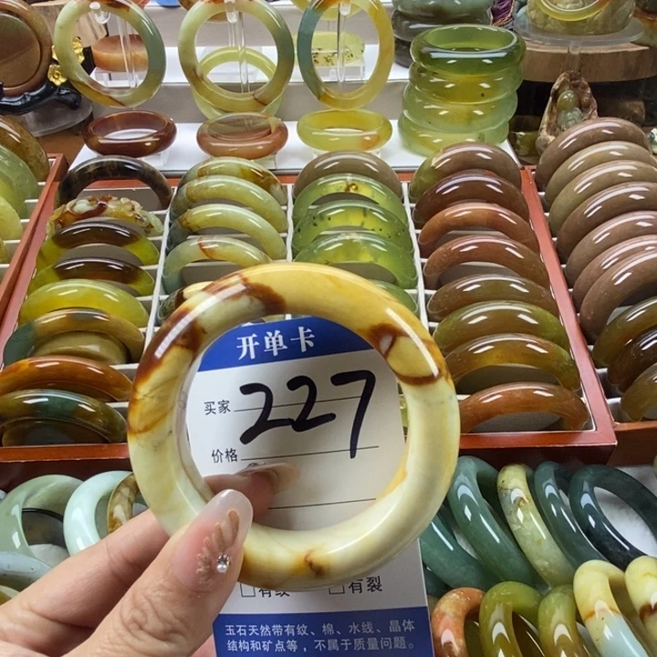 蛇纹石玉未镶嵌手镯54（皮纹）无售后