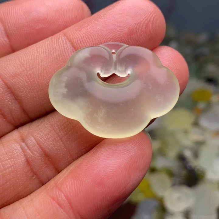 蛇纹石玉颈饰合金61