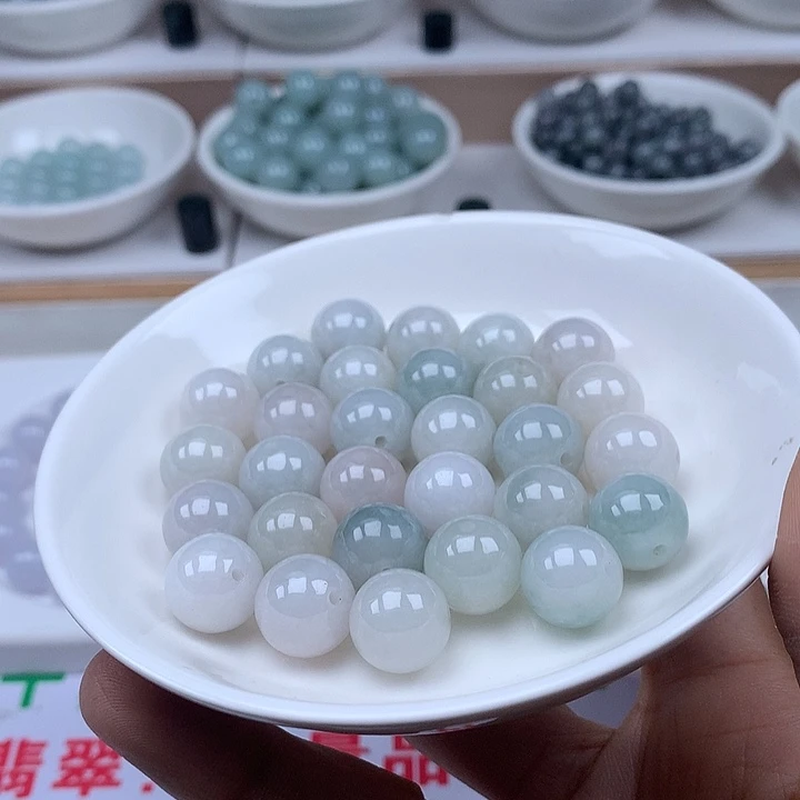 翡翠散珠18颗翡翠卡12