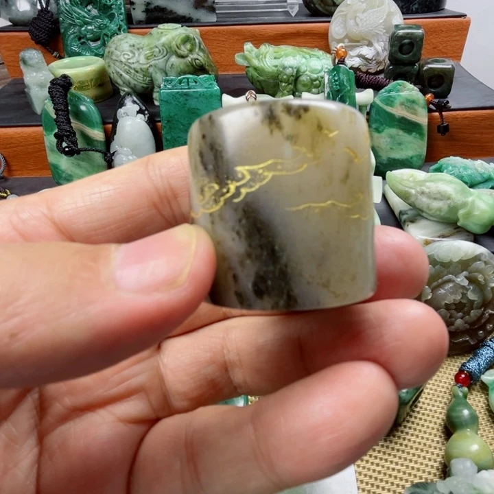 独山玉未镶嵌珠宝半成品