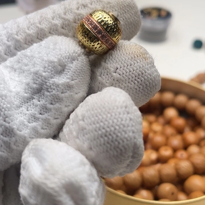 猴头核桃吊坠苦****?福利