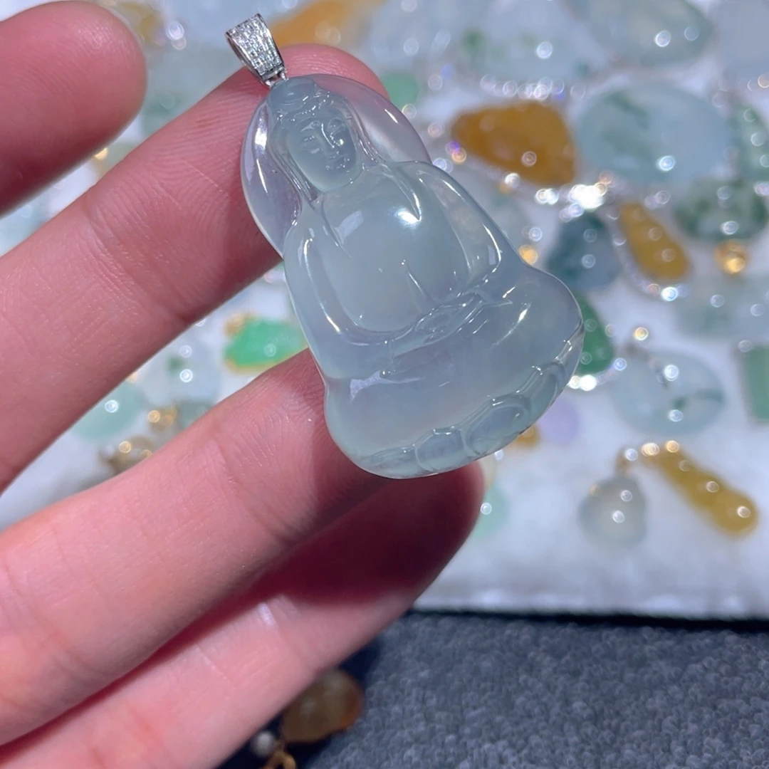 翡翠18K金镶嵌颈饰翡翠