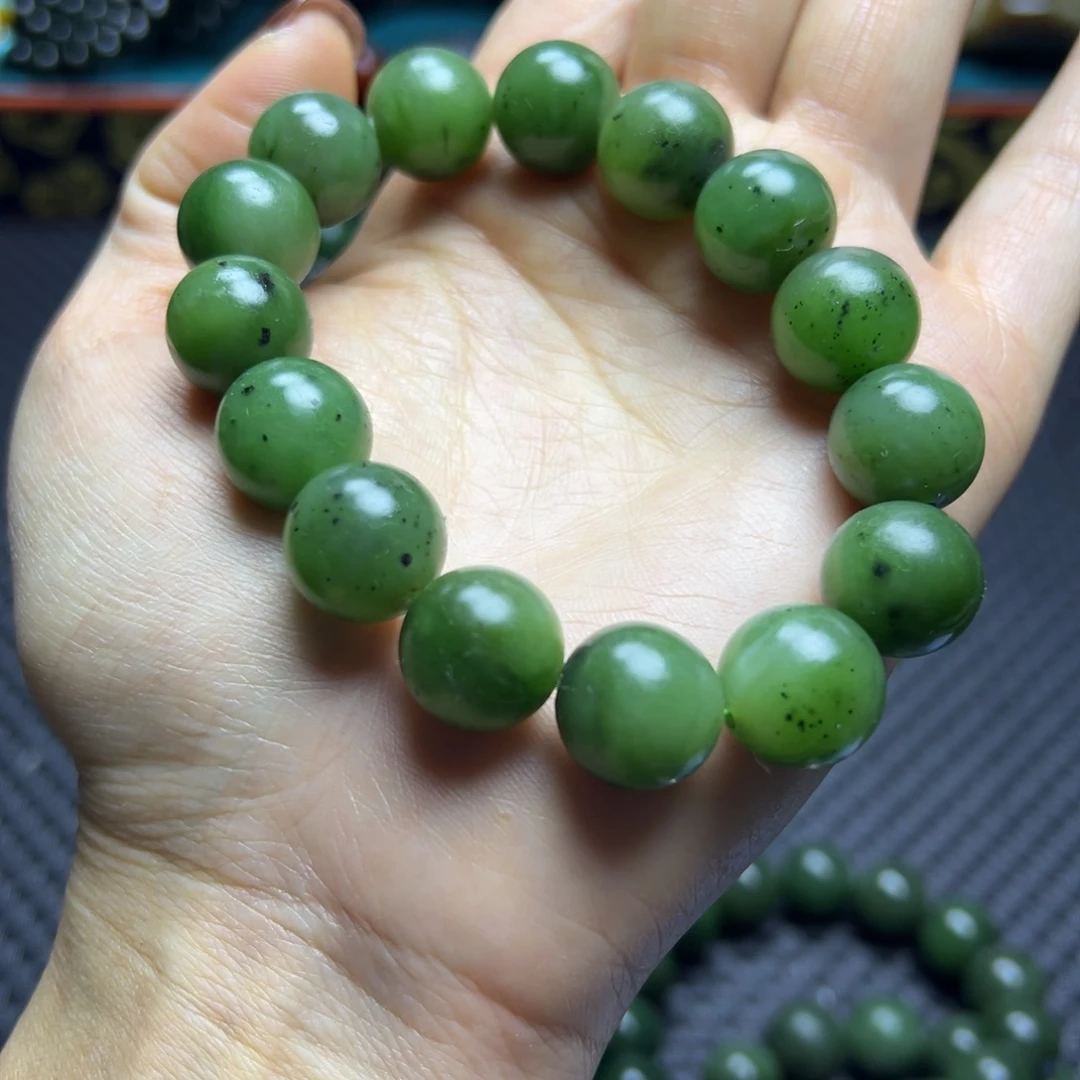 和田玉未镶嵌把件