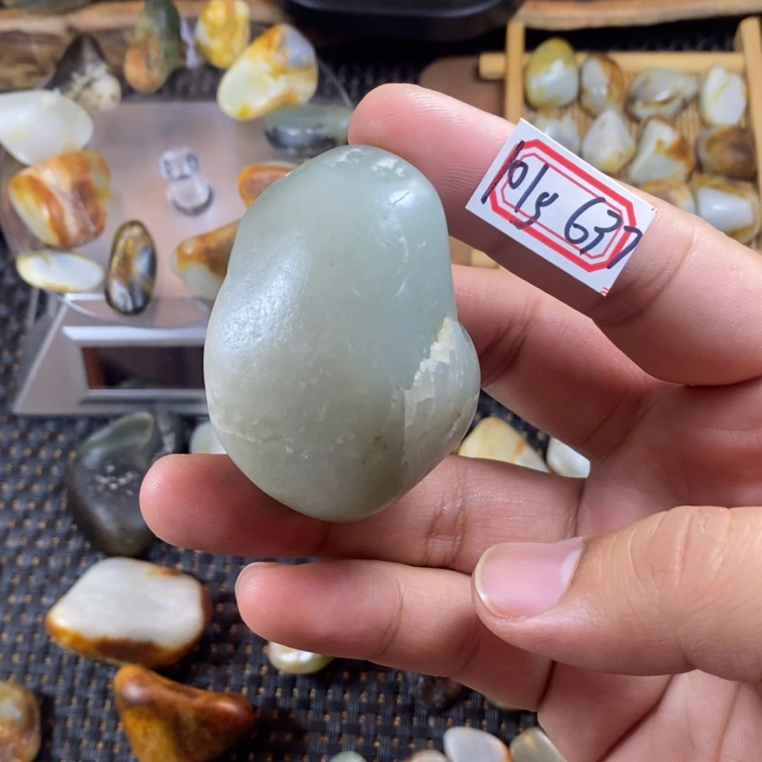 和田玉（糖玉）未镶嵌挂件