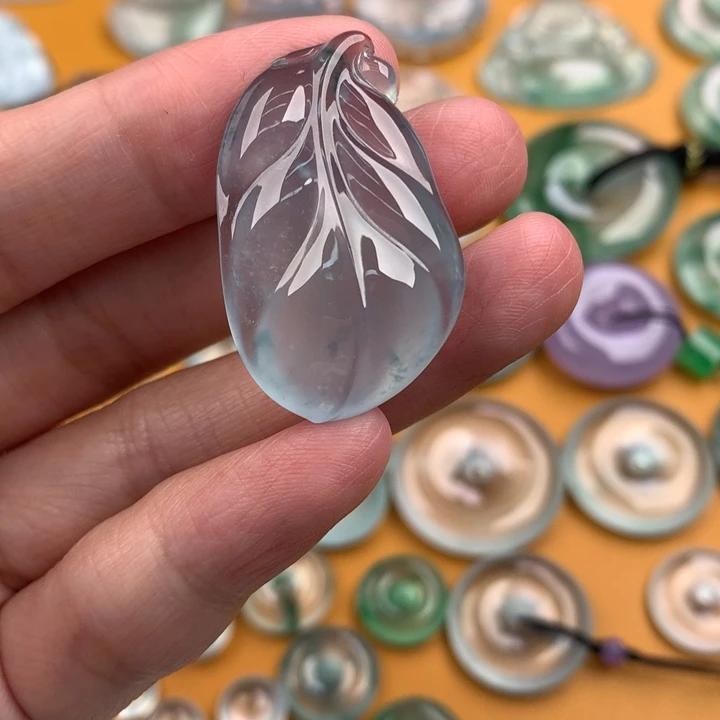 颈饰未镶嵌翡翠….