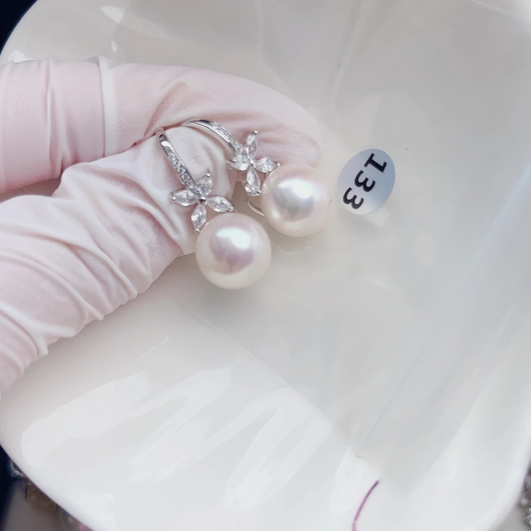 银S925镶嵌淡水珍珠耳饰