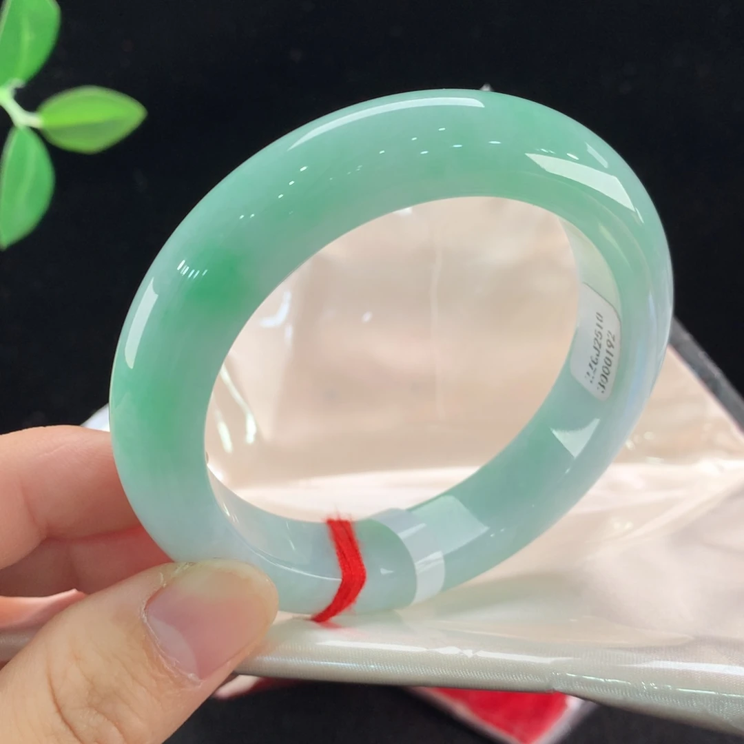 翡翠未镶嵌手镯0192