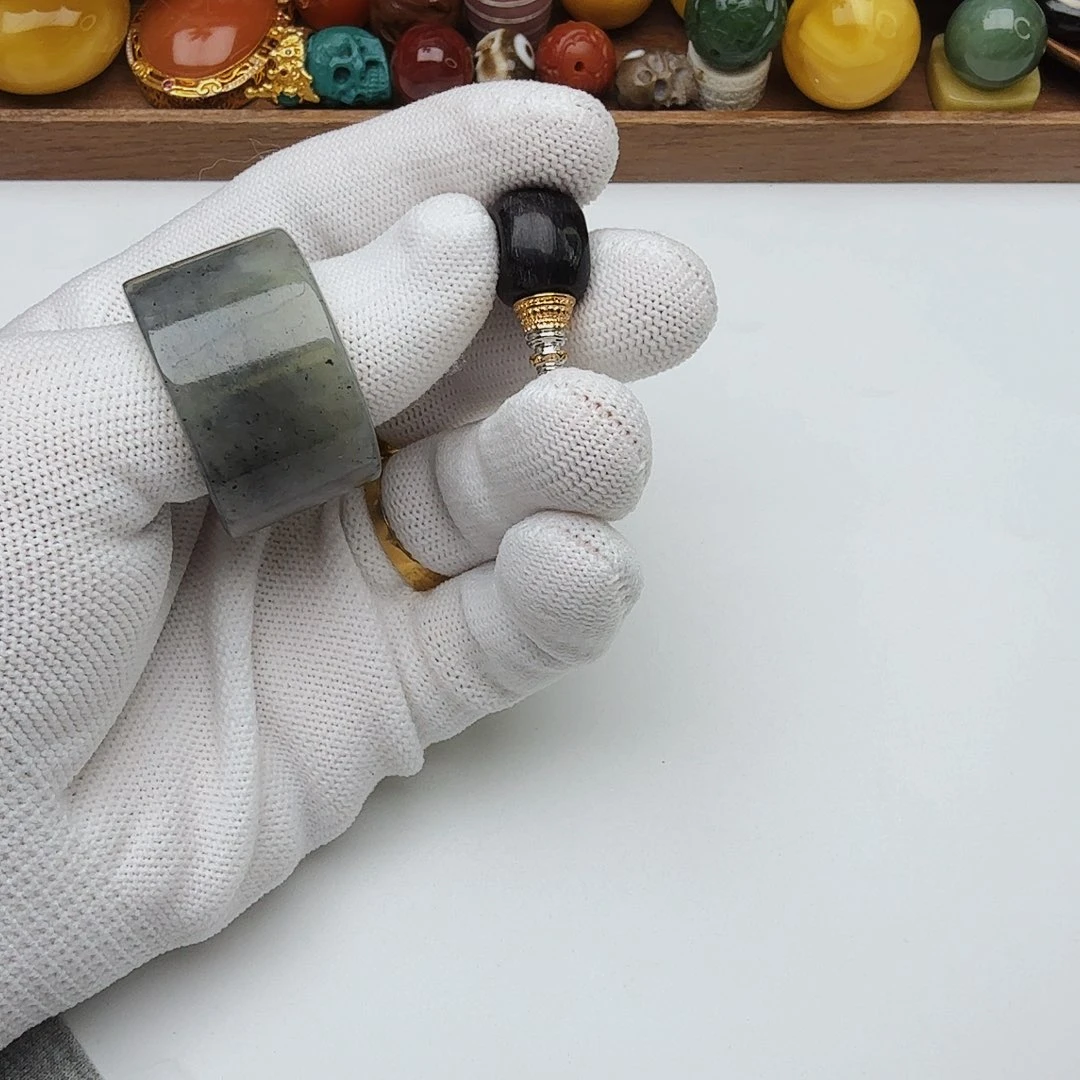 塑料饰品加工品的