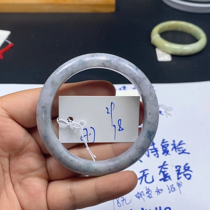 未镶嵌手镯翡翠天然翡翠