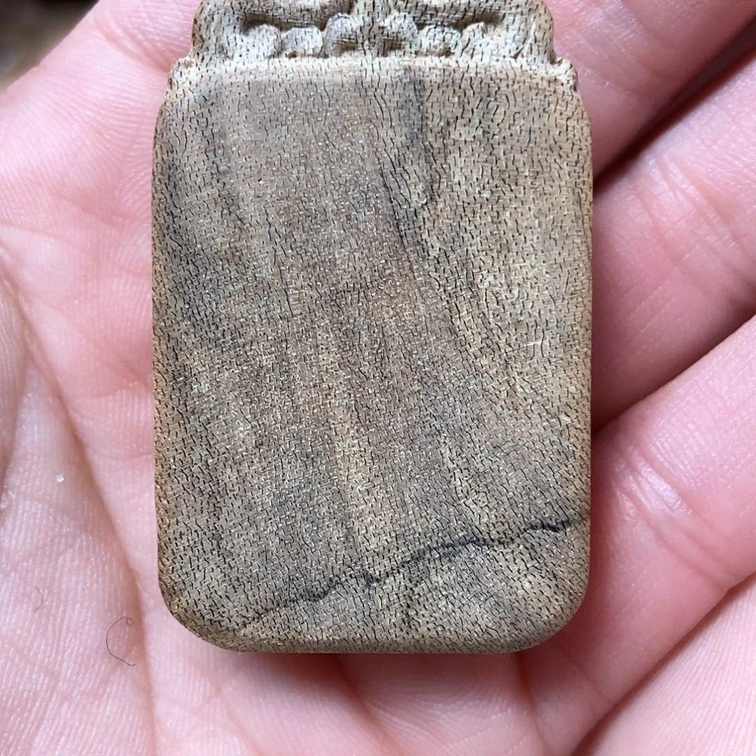 沉香吊坠正区达拉干351牌 平安无事牌