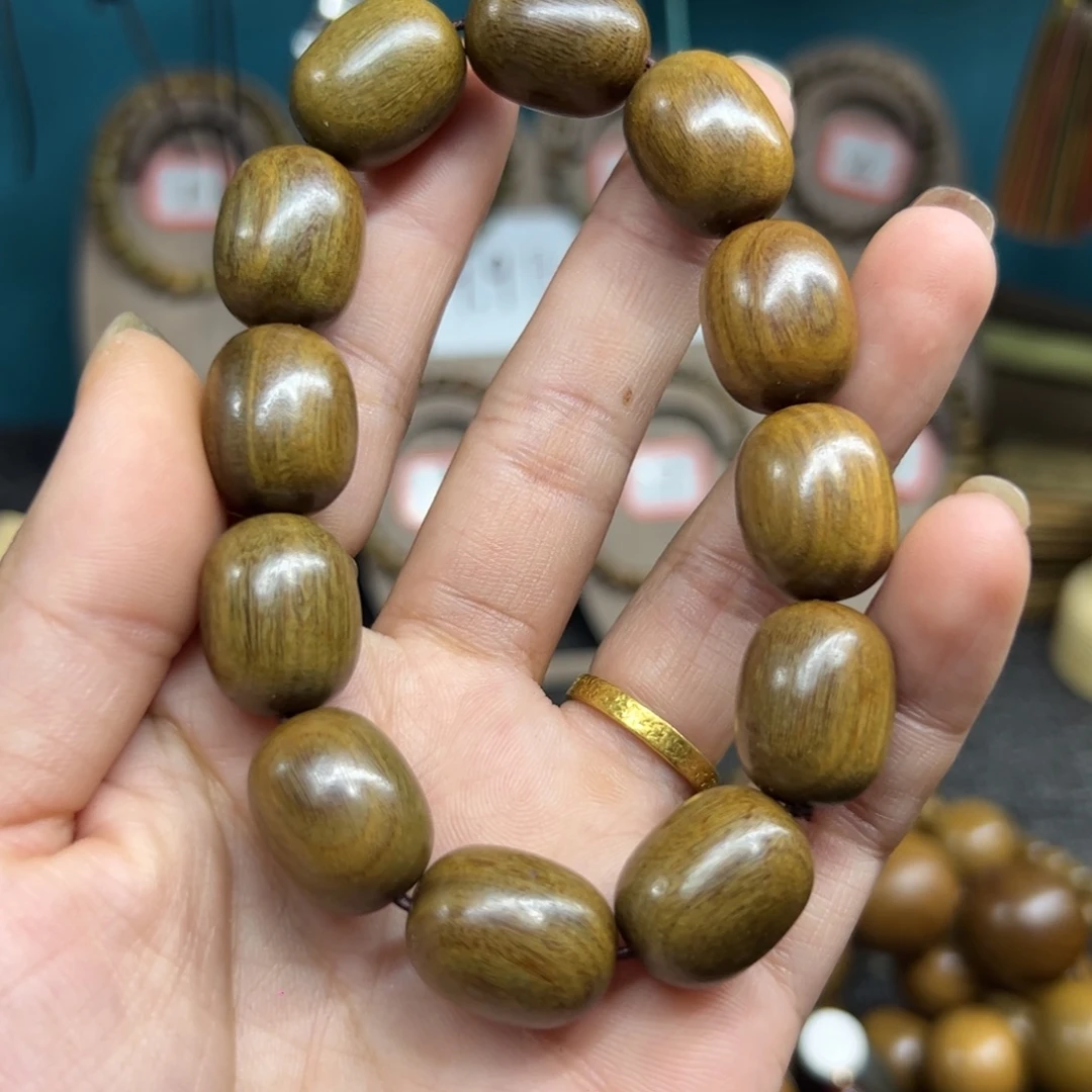 维腊木（绿檀）无事牌