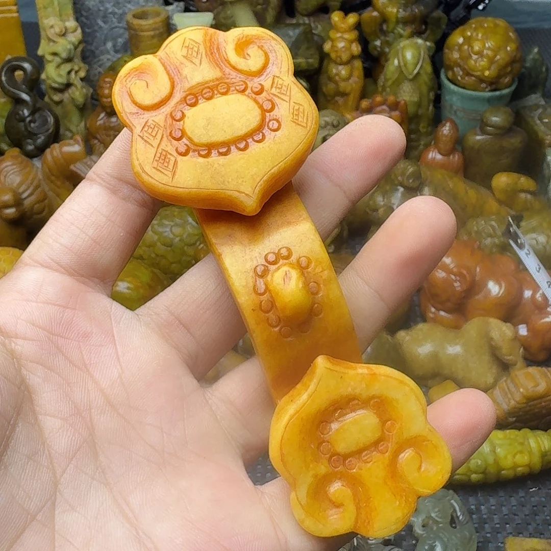 白玉菩提吊坠。。。