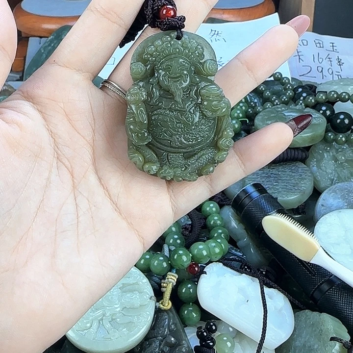 颈饰未镶嵌和田玉
